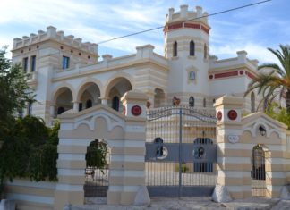 Villa Raffaella. Atmosfere d’antan in riva al mare Villa Raffaella