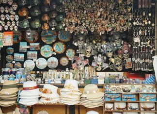 Una guida per chi ama i souvenir souvenir