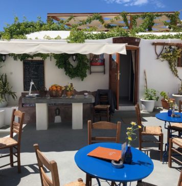 Eat and drink in Santorini Santorini