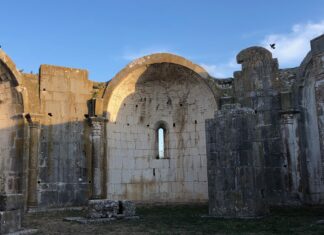 L’Incompiuta di Venosa L'Incompiuta