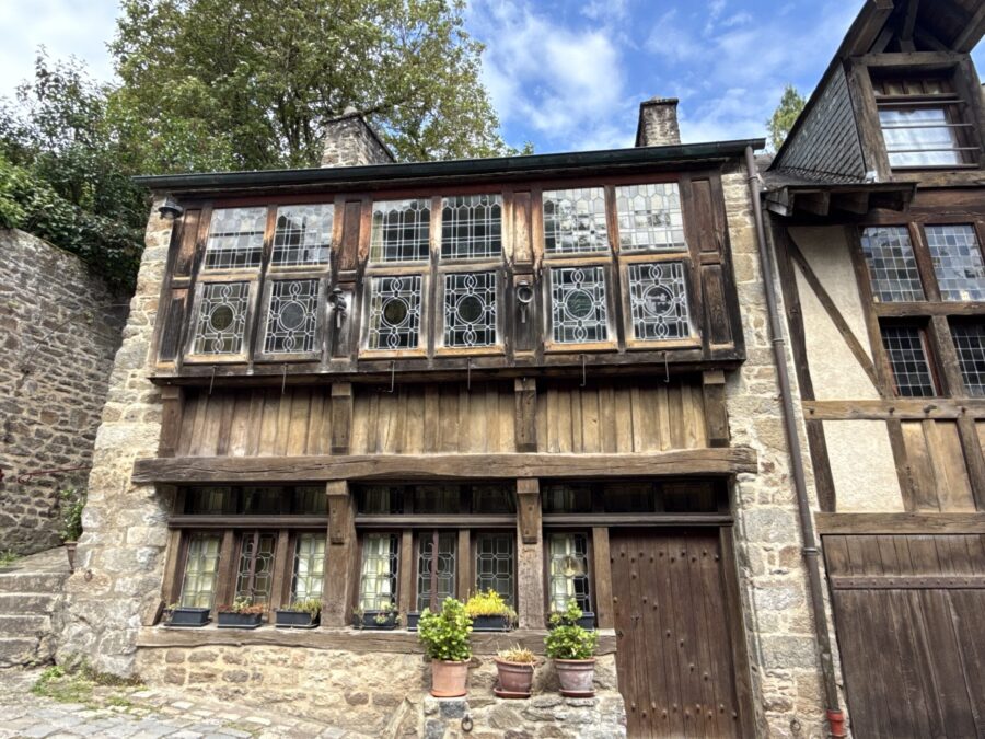 Dinan